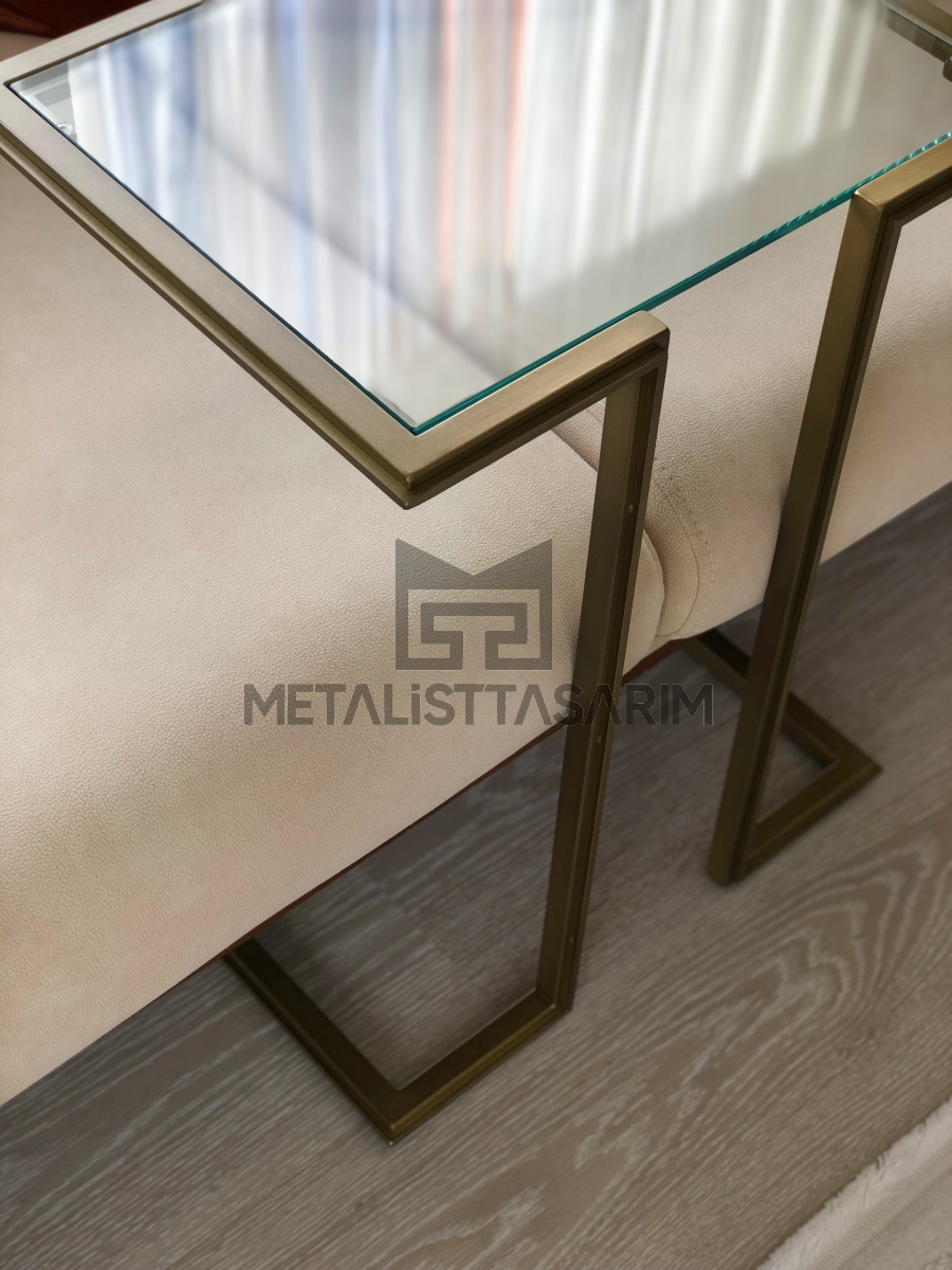 Mina C Sehpa Antik Gold