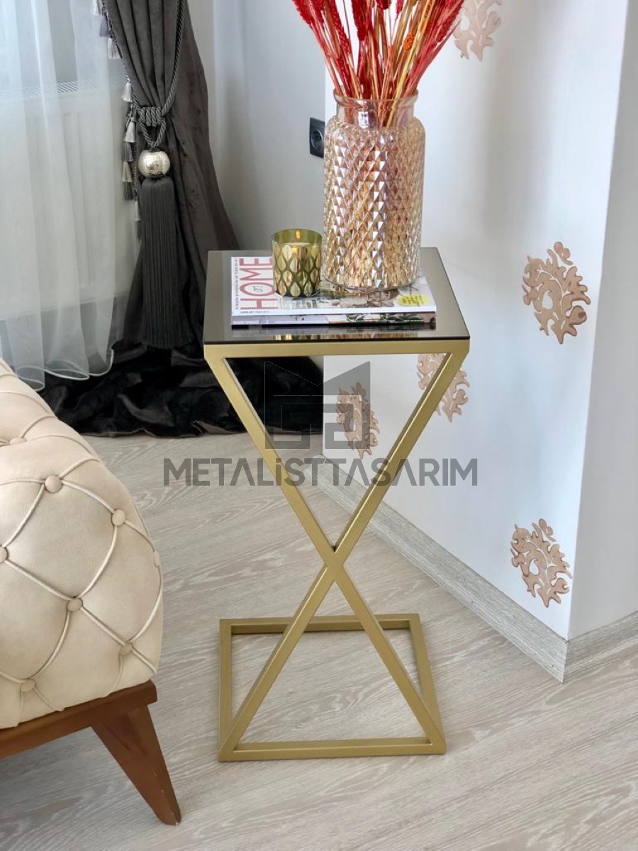 Elize Çapraz Kare C Sehpa Mat Gold